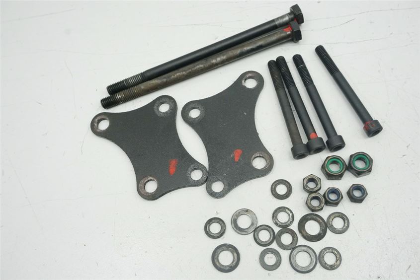 MZ / MUZ SM 125 SNZ1SX SOPORTE MOTOR EJE PERNO SOPORTE DE MOTOR