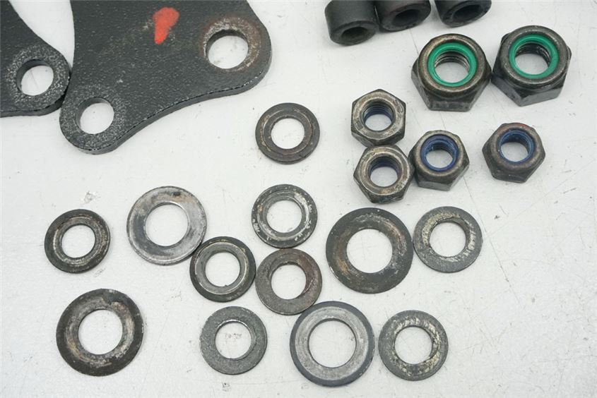 MZ / MUZ SM 125 SNZ1SX SOPORTE MOTOR EJE PERNO SOPORTE DE MOTOR