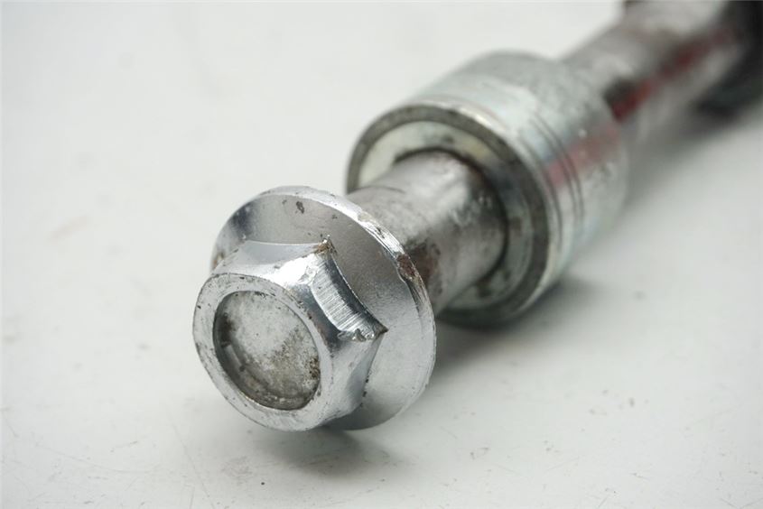 HONDA CB 650 C RC05 STECKACHSE HINTEN ACHSE DISTANZEN