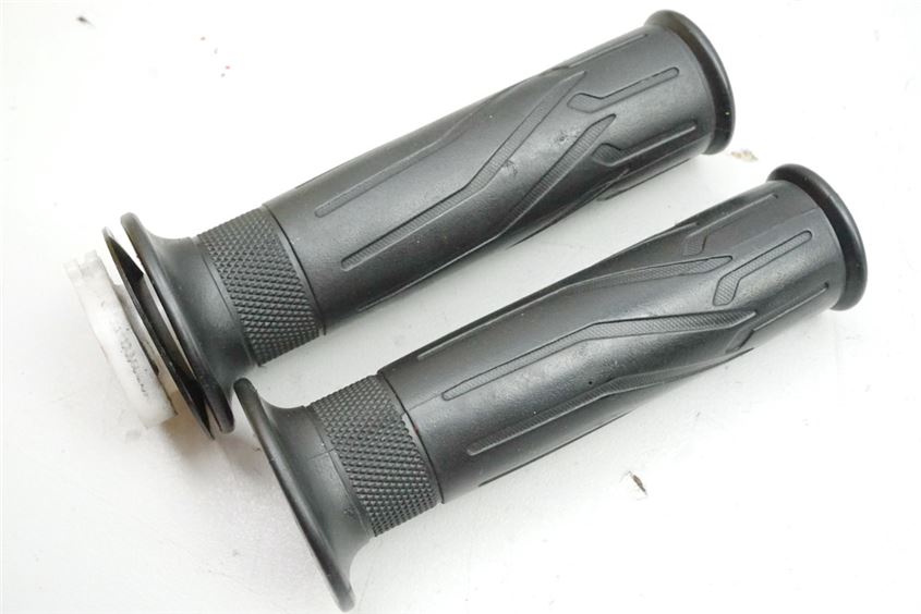YAMAHA TDM 900 RN08 ACELERADOR PUÑO GOMAS PUÑO