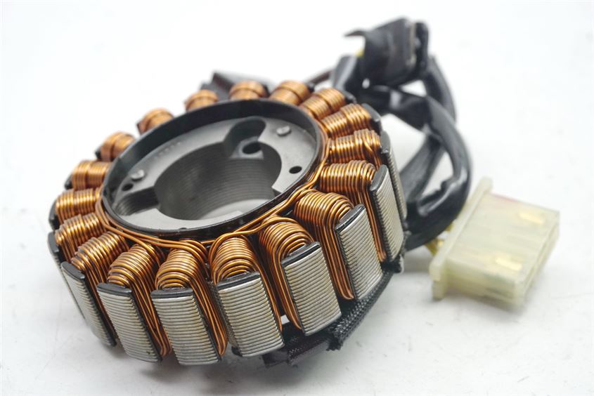 HONDA CBR 125 R JC39 ESTATOR DE LIMA ALTERNADOR PICK UP - 13400 KM