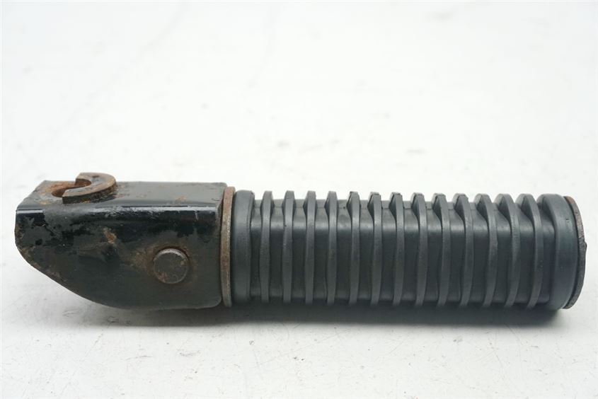 HONDA CB 650 C RC05 PILLION FOOTPEG RIGHT HOLDER FOOTPEG