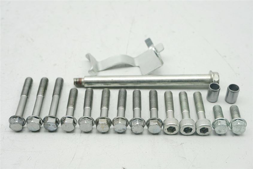 HONDA CBR 125 R JC39 SCREWS ALTERNATOR COVER ENGINE COVER STATOR