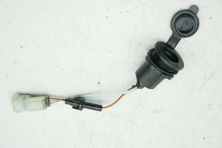 KYMCO DOWNTOWN 125 i TOMA DE CORRIENTE DE BORDO TOMA DE 12V