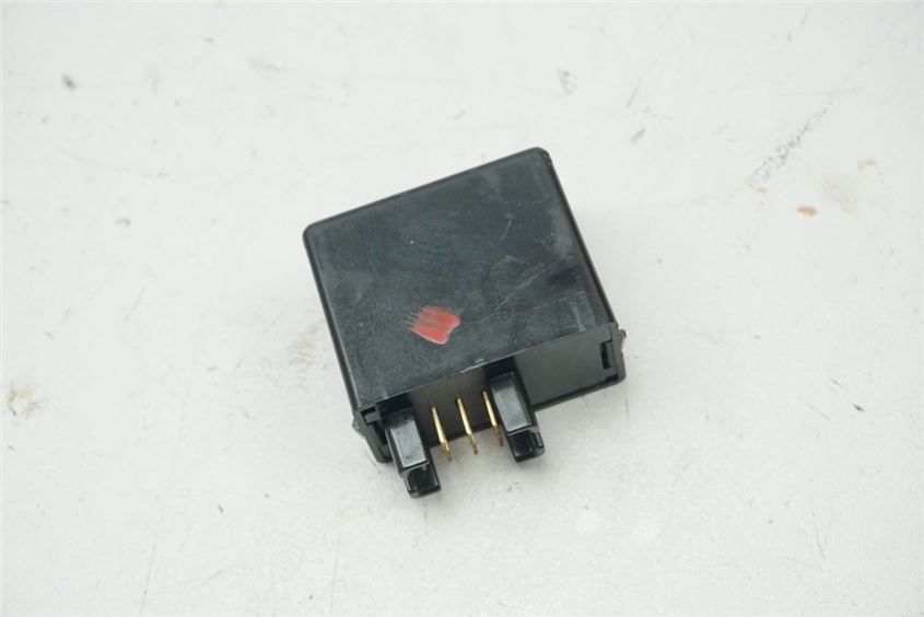 SUZUKI GSX-R 600 WVCV FLASHER RELAY INDICATOR RELAY