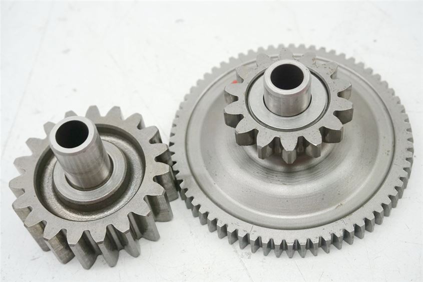 SUZUKI GSX-R 600 WVCV IDLER GEAR STARTER INTERMEDIATE GEAR FREEWHEEL