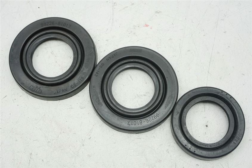 SUZUKI GSX-R 600 WVCV HEADLIGHT RUBBER COVER CAP