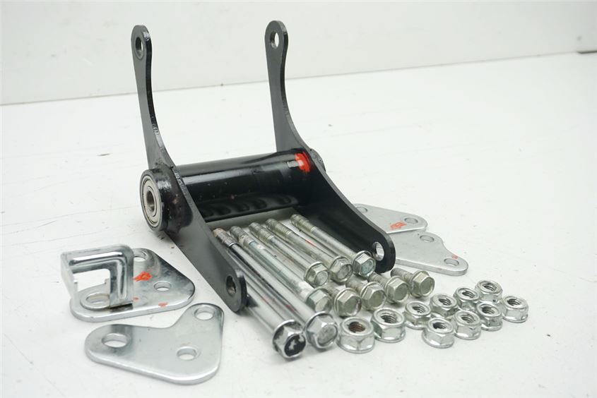 KYMCO HIPSTER 125 R1 HALTERUNG MOTOR ACHSE BOLZEN SCHRAUBEN MOTORHALTER