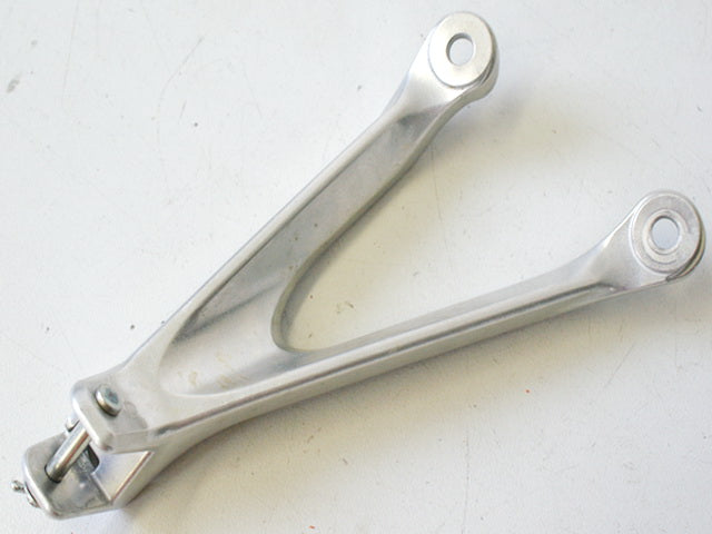 HONDA CBR 1000 RR SC59 SOPORTE POSAPIÉS PASAJERO DERECHO