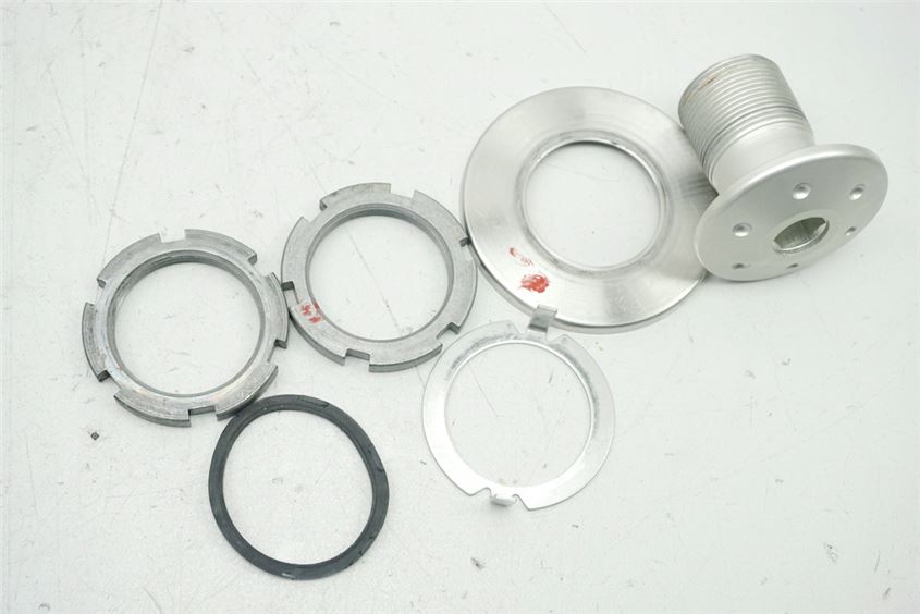 BMW R 1200 RS R12WR (LC) MUTTER SICHERUNG LENKKOPF GABELBRÜCKE SCHRAUBE GABEL