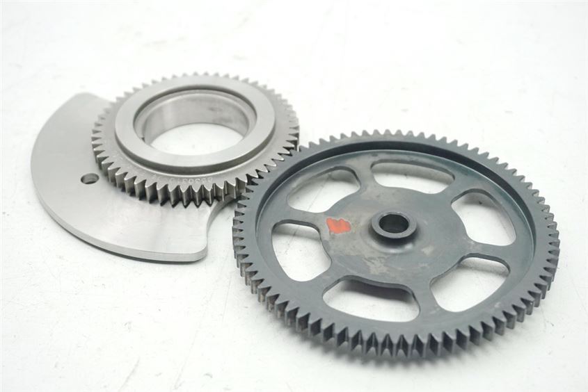 BMW R 1200 RS R12WR (LC) BALANCE WEIGHT DRIVE SPROCKET OIL PUMP PINION