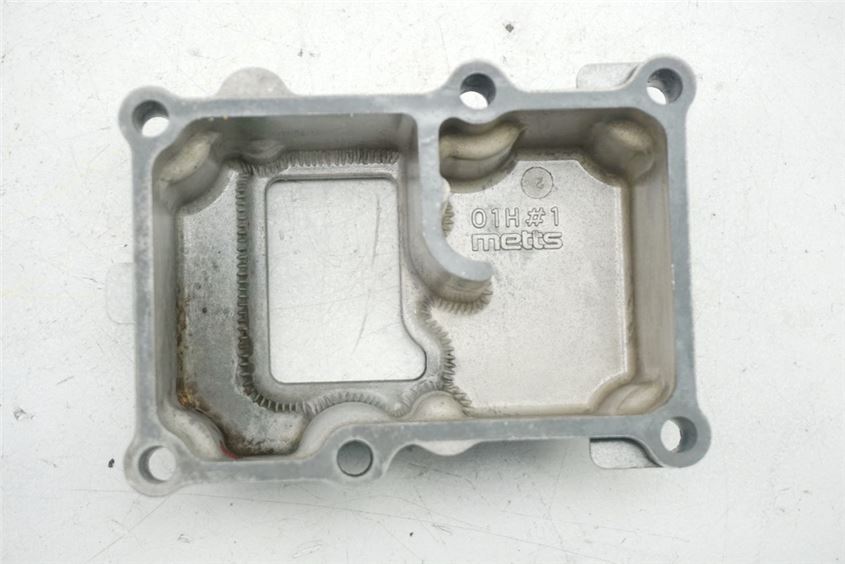 SUZUKI GSX-R 750 WVCF K6 K7 MOTORDECKEL ENTLÜFTUNG COVER MOTOR GETRIEBE