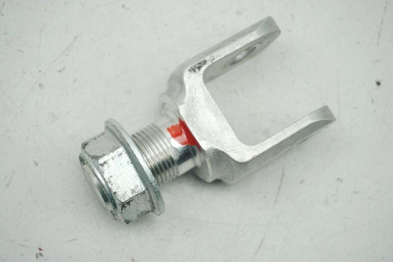 SUZUKI GSX-R 750 WVCF K6 K7 HALTERUNG FEDERBEIN OBEN HALTER AUFNAHME