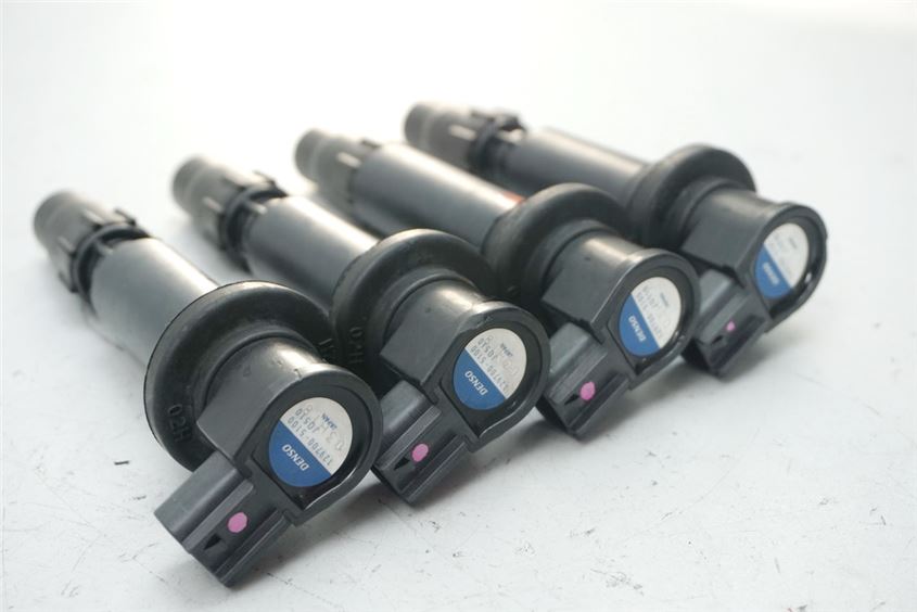 SUZUKI GSX-R 750 WVCF K6 K7 ZÜNDSPULEN - SATZ IGNITION COIL DENSO