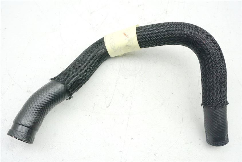 SUZUKI GSX-R 750 WVCF K6 K7 KÜHLERSCHLAUCH KÜHLER RECHTS -> THERMOSTAT
