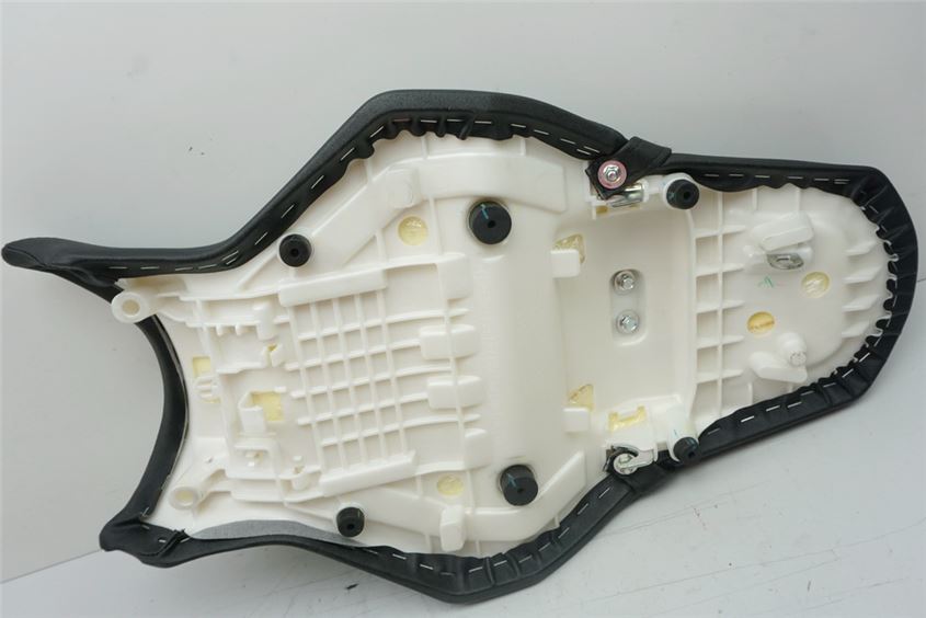 YAMAHA MT10 MT-10 RN45 - ASIENTO - NUEVO