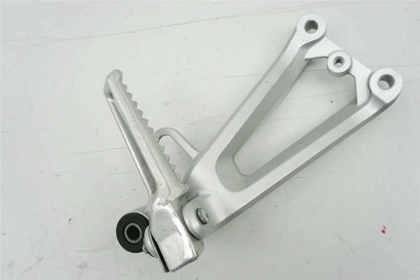 HONDA CBR 600 PC35 REPOSAPIÉS DERECHO PASAJERO 99-06