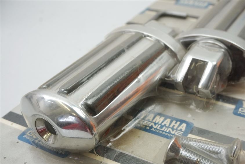 YAMAHA FOOTPEGS RIDER ACCESSORIES - ORIGINAL - NEW