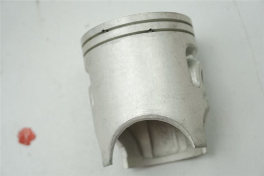 YAMAHA NOS MOTORCYCLE 1981 YZ80 PISTON .25MM OVER P/N 5X2-11635-01