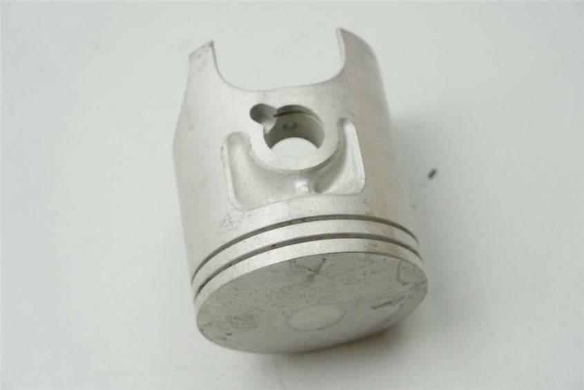 YAMAHA NOS MOTORCYCLE 1981 YZ80 PISTON .25MM OVER P/N 5X2-11635-01