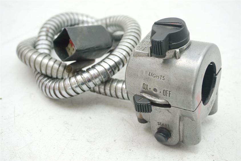 KAWASAKI Z 440 KZ 440 A INTERRUPTOR DERECHO DEL MANILLAR INTERRUPTOR DE PARADA
