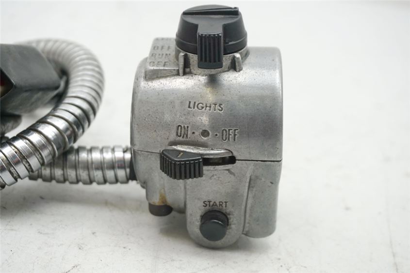 KAWASAKI Z 440 KZ 440 A INTERRUPTOR DERECHO DEL MANILLAR INTERRUPTOR DE PARADA