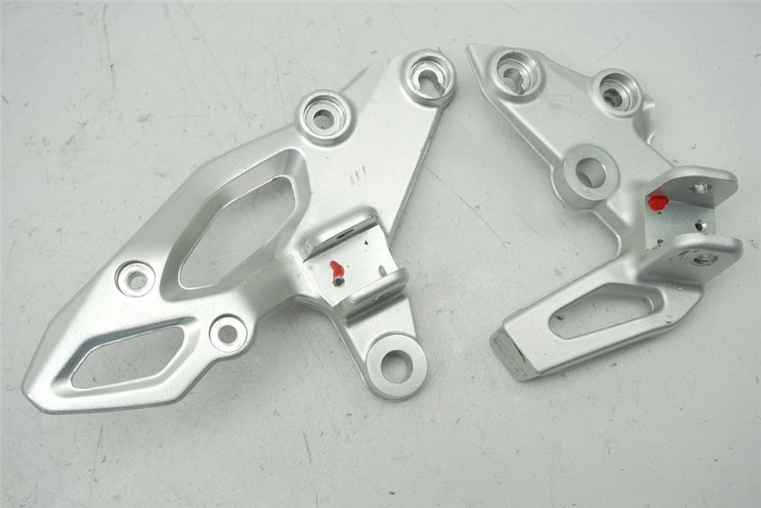 BMW R 1200 RS R12WR (LC) FOOTREST BRACKET RIDER HOLDER FOOTREST FOOTREST PLATE