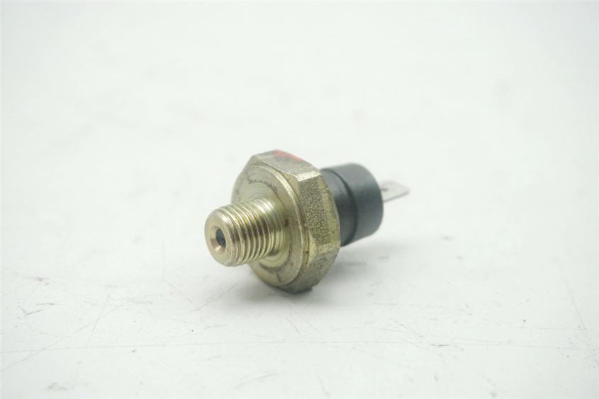 VESPA GTS 250 i.e. INTERRUPTOR DE PRESIÓN DE ACEITE