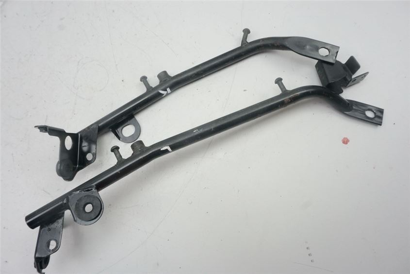 SUZUKI GS 500 E GM51B HALTERUNG RÜCKLICHT LINKS & RECHTS STREBE TRÄGER