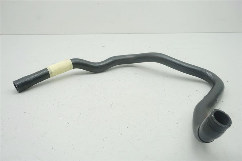 VESPA GTS 250 i.e. MANGUERA DE RADIADOR TERMOSTATO -> DISTRIBUIDOR IZQUIERDO