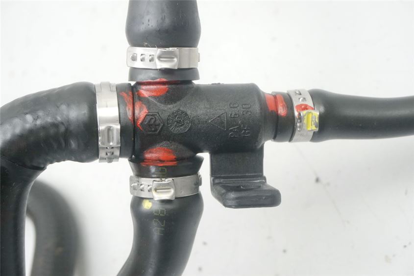 VESPA GTS 250 i.e. RADIATOR HOSE RADIATOR R -> L -> COOLANT RESERVOIR