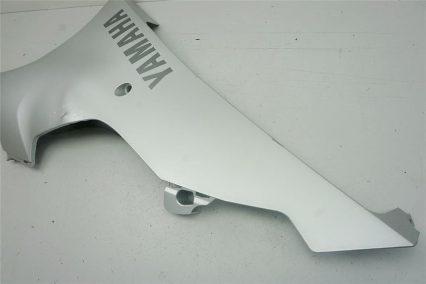 YAMAHA R6 RJ15 - CARENADO LATERAL DERECHO CUBIERTA TAPA - 13S-28395-00