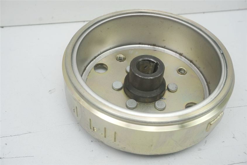 PEUGEOT KISBEE 50 4-TAKT LIMA ROTOR POLRAD LICHTMASCHINE