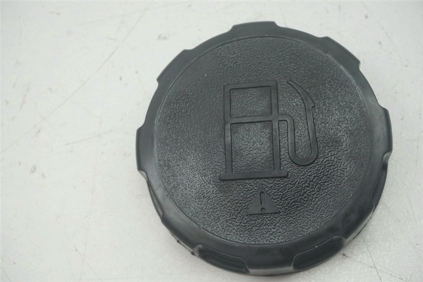 PEUGEOT KISBEE 50 4 TIEMPOS TAPA DEPÓSITO DE COMBUSTIBLE CIERRE TAPA DEPOSITO