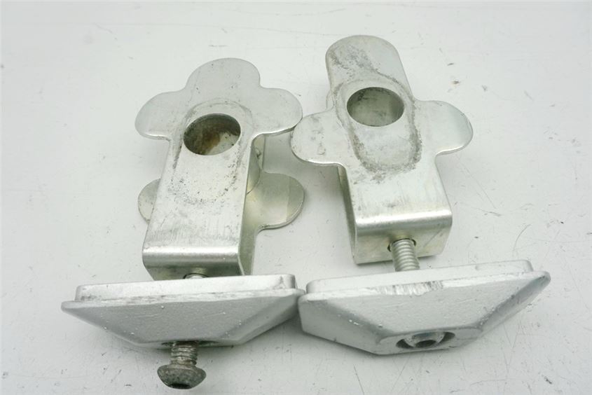 SUZUKI GSF 600 BANDIT GN77AB CHAIN TENSIONER SWINGARM