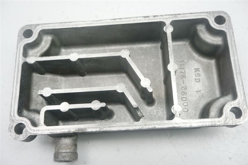 SUZUKI GSF 600 BANDIT GN77AB ENGINE COVER VENT COVER ENGINE VALVE COVER