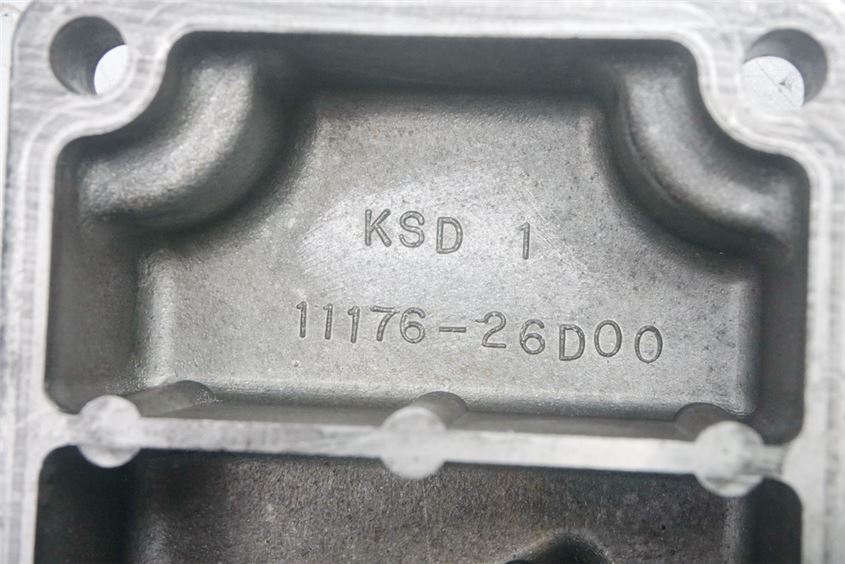 SUZUKI GSF 600 BANDIT GN77AB ENGINE COVER VENT COVER ENGINE VALVE COVER