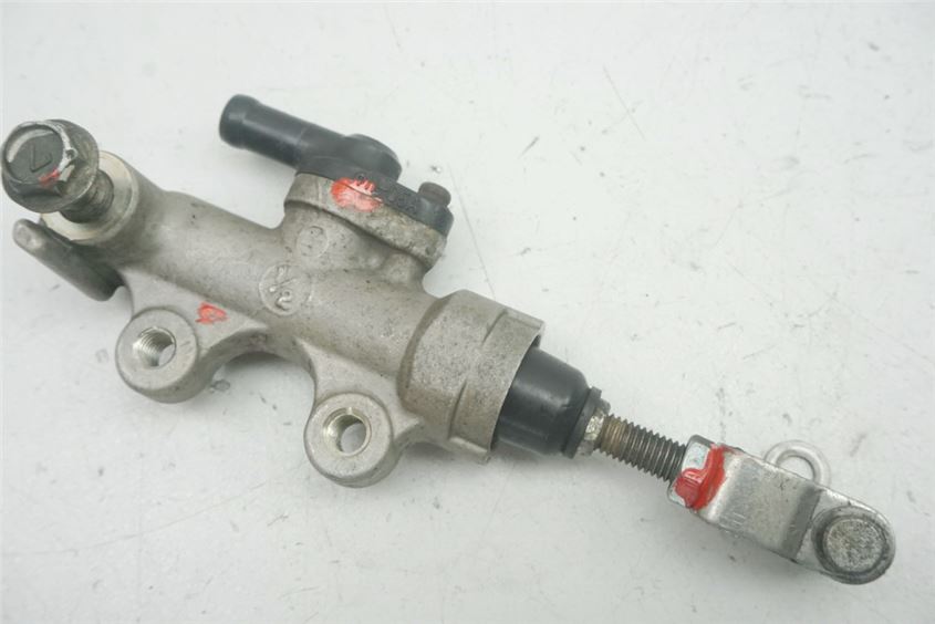 SUZUKI GSF 600 BANDIT GN77AB CILINDRO MAESTRO DE FRENO TRASERO BOMBA DE FRENO