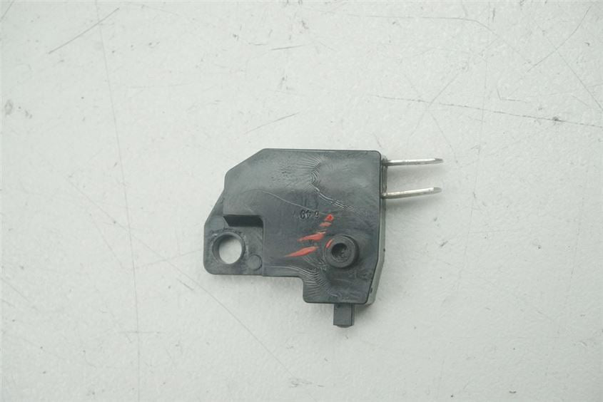 SUZUKI GSF 600 BANDIT GN77AB INTERRUPTOR DE LUZ DE FRENO DELANTERO