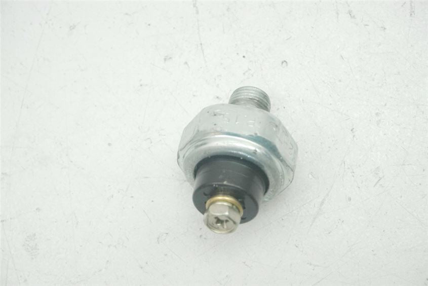 SUZUKI GSF 600 BANDIT GN77AB SENSOR DE PRESIÓN DE ACEITE