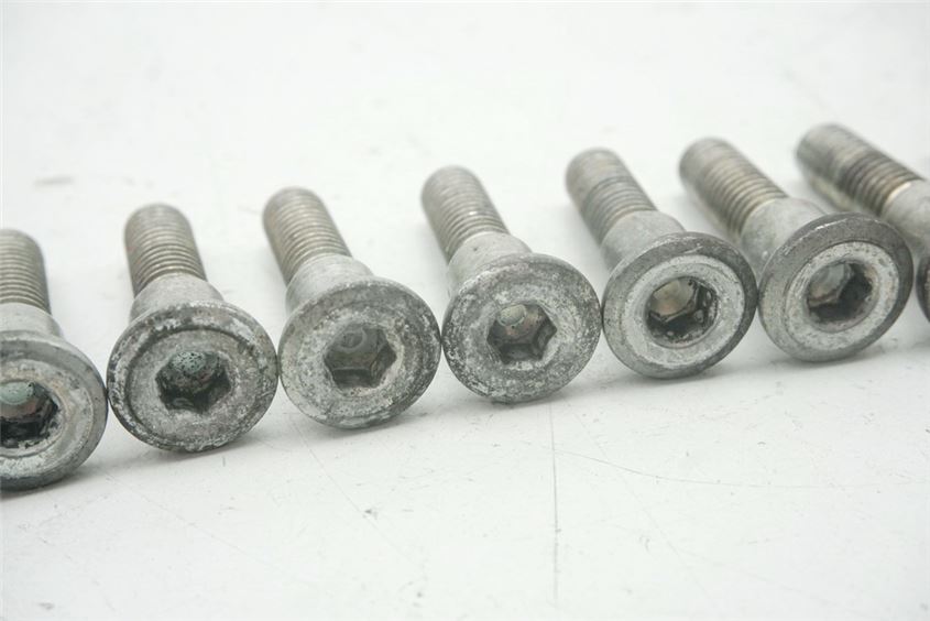 SUZUKI GSF 600 BANDIT GN77AB SCREWS BRAKE DISCS FRONT & REAR