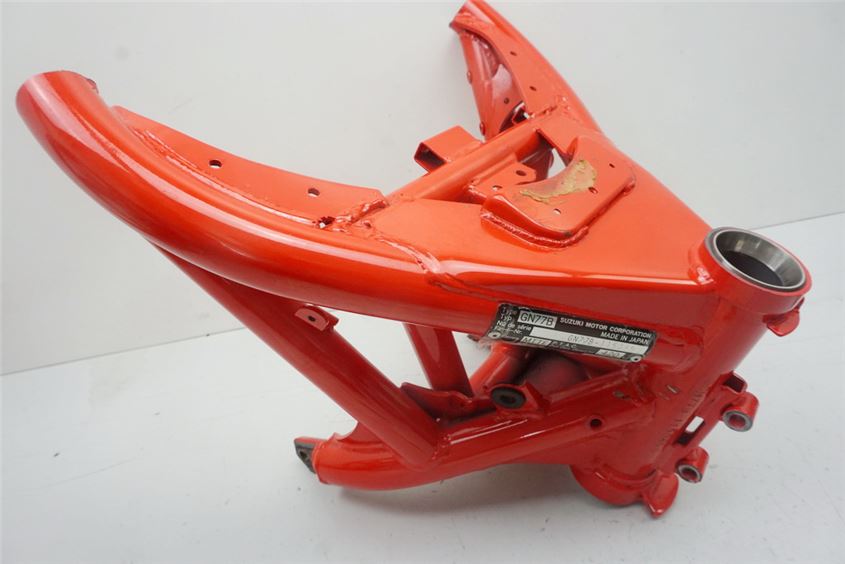 SUZUKI GSF 600 BANDIT GN77AB CHASIS Y DOCUMENTACIÓN CHASIS - CUELLO DEL CHASIS