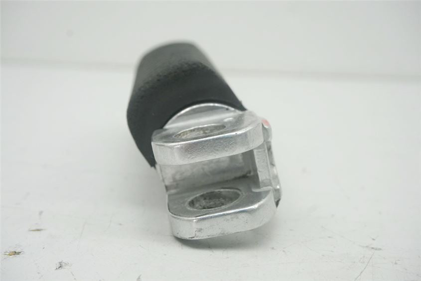 SUZUKI GSF 600 BANDIT GN77AB FOOTREST RIDER LEFT FOOTREST