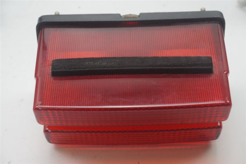 YAMAHA XJR 1200 4PU LUZ TRASERA FARO PILOTO TRASERO