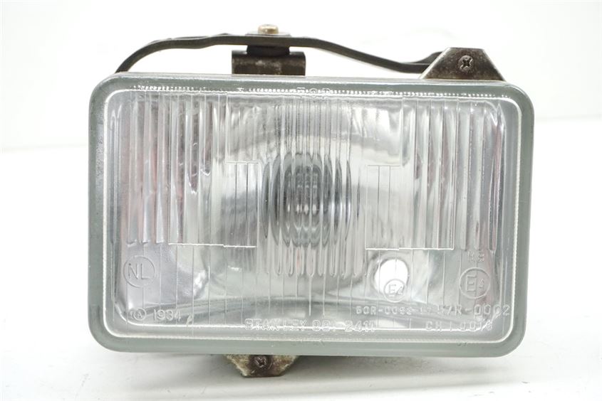 SUZUKI RG 80 GAMMA NC11A SCHEINWERFER HEADLIGHT LAMPE