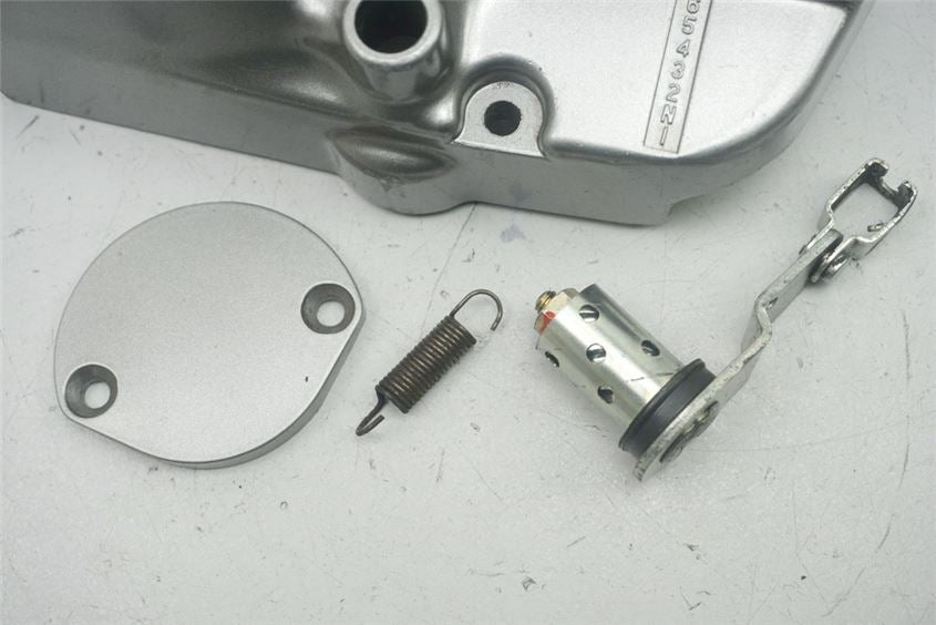 SUZUKI GS 500 E GM51B SPROCKET COVER ENGINE COVER - SILVER