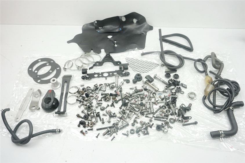 KAWASAKI ZX-6R ZX600R SCHRAUBEN & KLEINTEILE