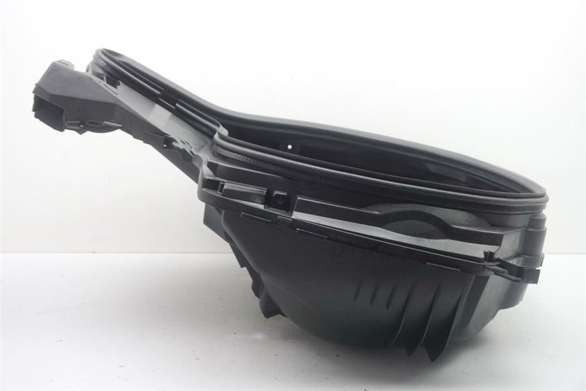 SUZUKI UH 125 CC BURGMAN K7-L3 HELMFACH STAUFACH STAUBOX