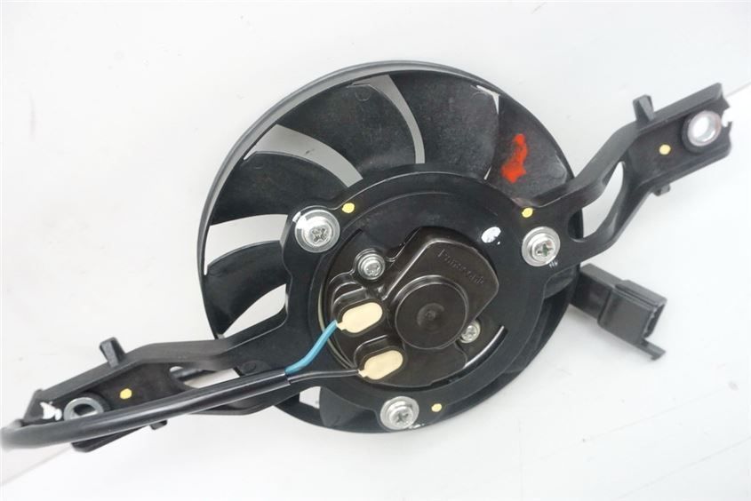 SUZUKI UH 125 CC BURGMAN K7-L3 LÜFTER KÜHLER LÜFTERRAD MOTOR