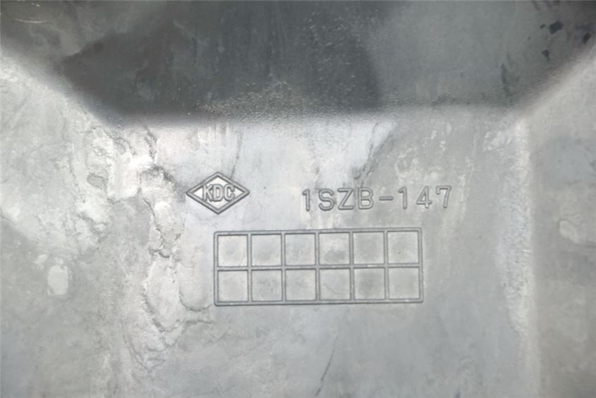 SUZUKI UH 125 CC BURGMAN K7-L3 ENGINE COVER CYLINDER HEAD VALVE COVER